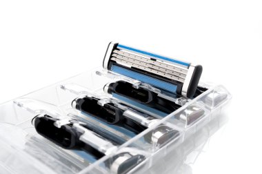 birden çok bıçaklı tıraş bıçağı