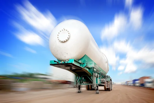 Petrol tankı kamyon — Stok fotoğraf