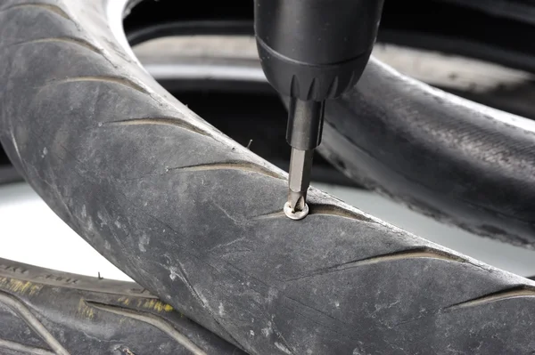 Damage tire — Stock Photo, Image