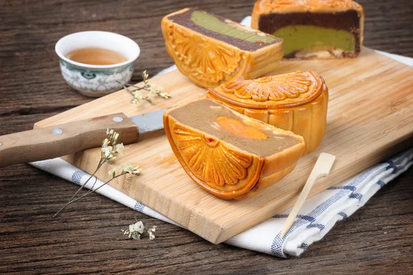 Pastel de luna para el festival chino de mediados de otoño — Foto de Stock