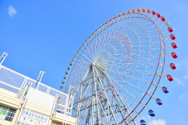 Grande roue à Osaka — Photo