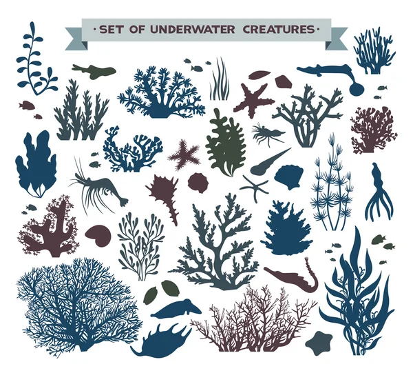 Sualtı deniz yaratıkları - mercan ayarla ve balık.