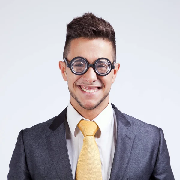 Feliz Hombre Negocios Nerd Con Gafas Divertidas — Foto de Stock
