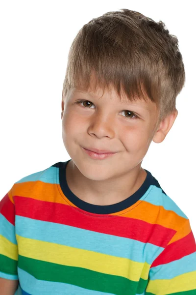 Kleine gelukkig jongen in de gestreepte shirt — Stockfoto