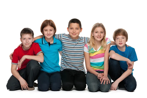 Grup beş mutlu çocuk — Stok fotoğraf