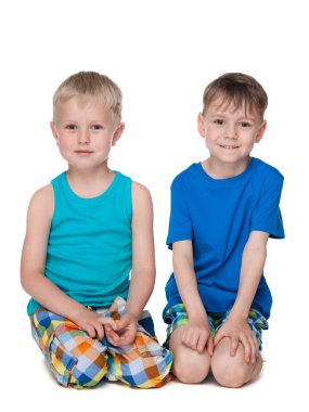 İki küçük çocuğu birlikte