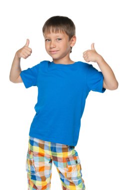 küçük çocuk parmaklarını havaya