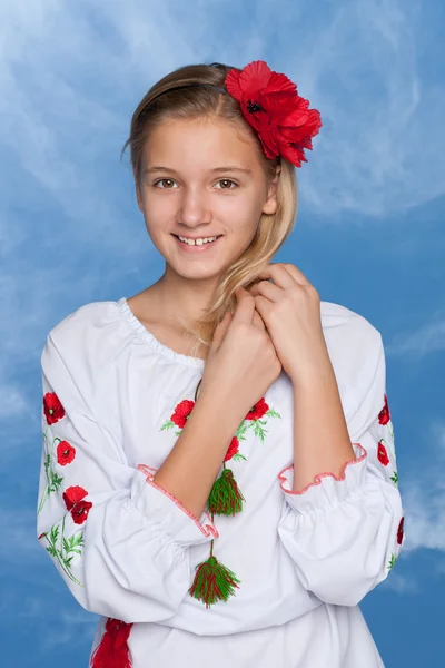 Ukrainian girl against the sky — Stock Photo, Image