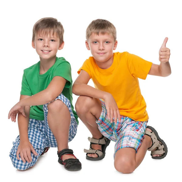 iki yakışıklı genç erkek