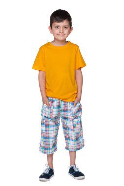 yakışıklı delikanlı sarı gömlekli