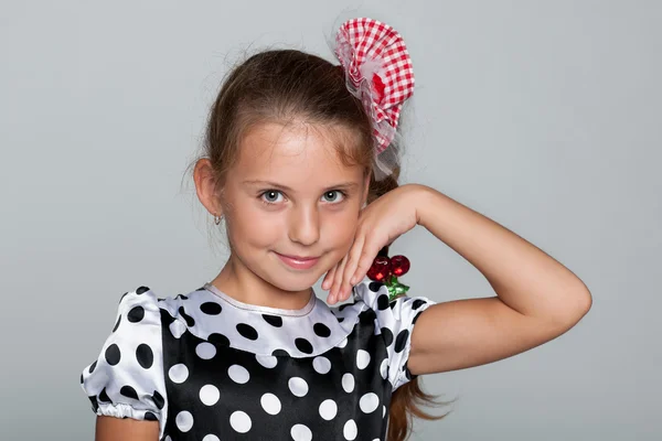 Portrait of a pretty smiling young girl — Stock Photo, Image