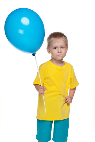 Oekraïense jongen met ballon — Stockfoto