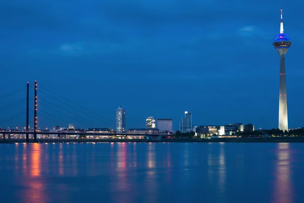 Noite Dusseldorf — Fotografia de Stock