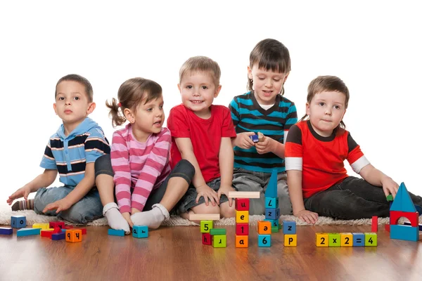 Kinderen op de kleuterschool — Stockfoto