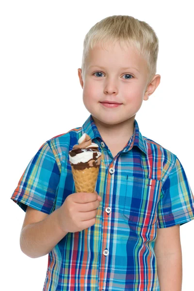 Kleine jongen houdt ijs Stockfoto