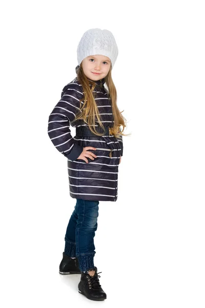 Hübsches kleines Mädchen in der Winterkleidung — Stockfoto