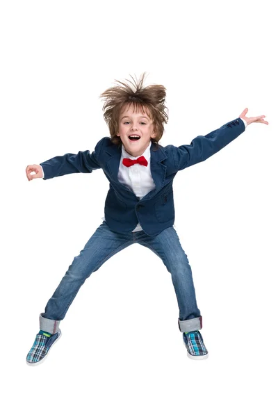 Feliz niño salta —  Fotos de Stock