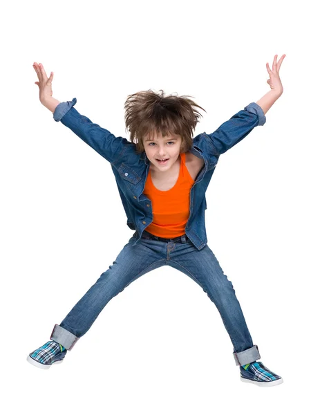 Kleine jongen springt mode — Stockfoto