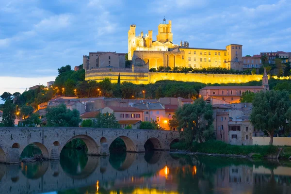 Beziers in a summer evening — Stock Photo, Image