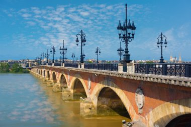 Bir yaz günü Bordeaux'da