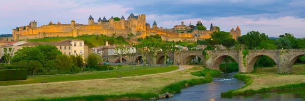 Carcassone в летний вечер — стоковое фото