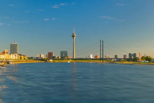 Düsseldorf w letnie dni — Zdjęcie stockowe