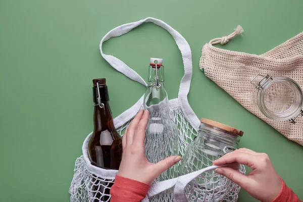 Zero Waste Grocery Shopping Concept Hands Packing Glass Bottles Jar — Stock Photo, Image