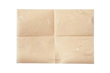 Katlanmış bej kağıt sayfa beyaz arkaplanda izole