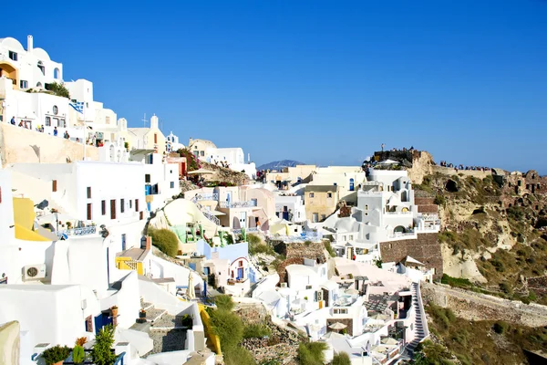 Santorini with buildings and costs — Stock Photo, Image