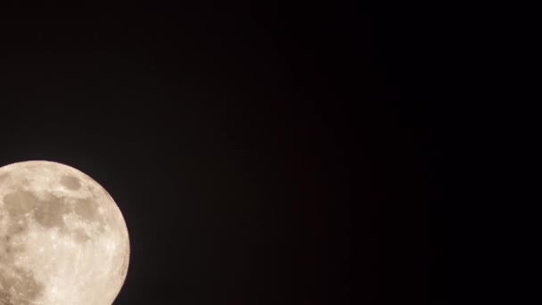 Timelapse Del Movimiento Luna Través Del Cielo Nocturno — Vídeo de stock