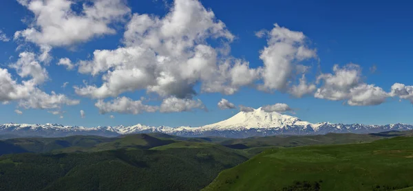 Эльбрус Заснеженные Горные Вершины Близнецов Северный Кавказ Панорамные Виды Горы — стоковое фото