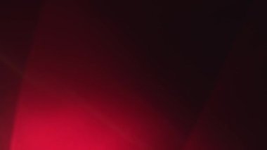 Prism Gökkuşağı Işıkları Kara Arkaplan 'a vuruyor. Çok renkli ışık 4K görüntü sızdırıyor. Doğal aydınlatma ışınları bokeh etkisi. Çekimlerinizi birleştirmek, videoyu biçimlendirmek, geçişlerinizi.