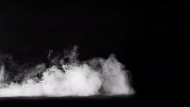 Weicher Nebel Zeitlupe Auf Dunklem Hintergrund Realistischer Atmosphärisch Grauer Rauch — Stockvideo