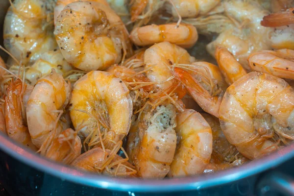 Crevettes braisées ou crevettes - Plat chinois de cuisine maison — Photo