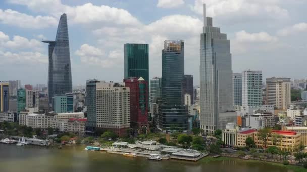 Riverside cityscape of Saigon - Ho Chi Minh City, В "єтнам — стокове відео