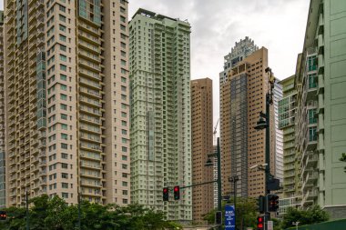 5 Ağustos 2018 - Bonifacio Global City 'deki yüksek binalar, Taguig, Metro Manila