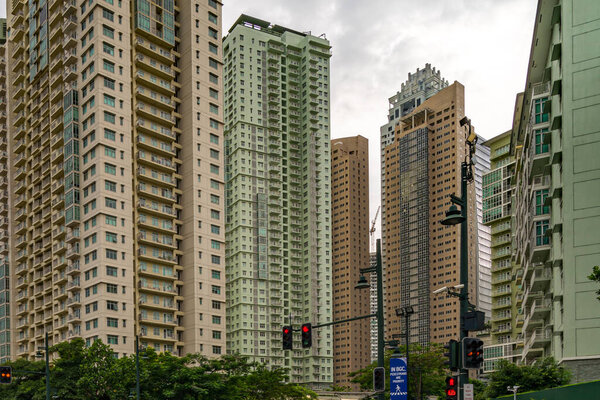 5 августа 2018 - Высотное здание в Бонифацио Глобал Сити, Тагиг, Метро Манила