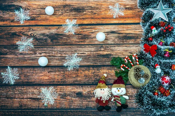 Kerstboom, kerstman en sneeuwman — Stockfoto