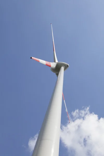 Wind Turbine Against Sky — Stock Photo, Image