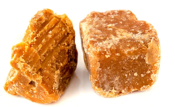 Azúcar de caña de Jaggery aislado en blanco — Foto de Stock