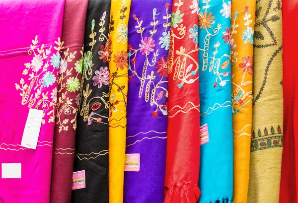 Indian shawls in a market — Stock Photo, Image