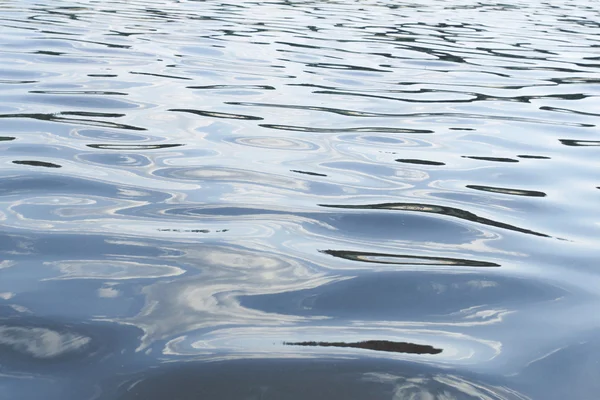 Water in de golven — Stockfoto
