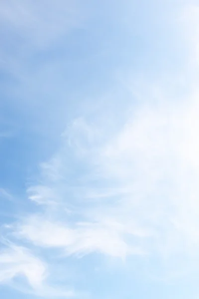 Schöner bewölkter Himmel — Stockfoto