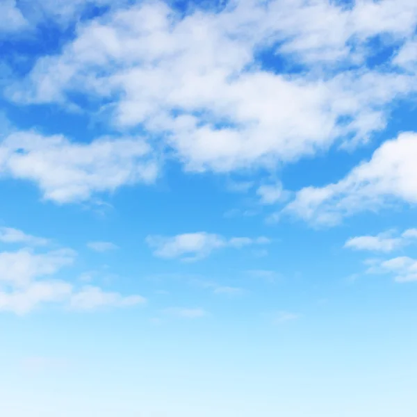 Blauwe lucht met prachtige wolken — Stockfoto
