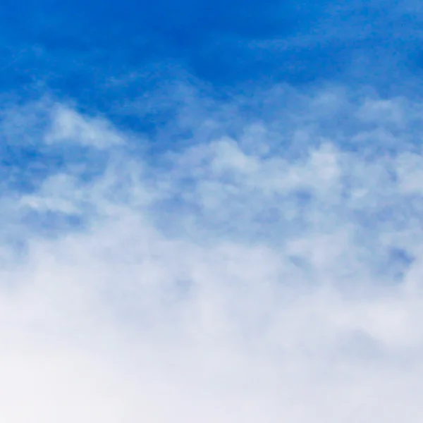 Небо пушистое — стоковое фото