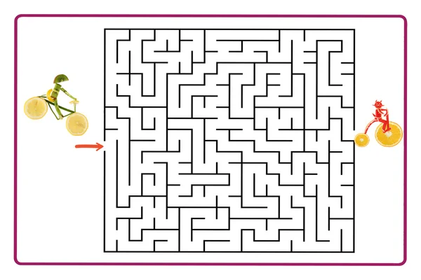 Jogo de labirinto engraçado para crianças pré-escolares . — Fotografia de Stock