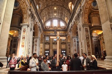 Roma, İtalya - 10 Nisan 2016: Hacılar Groupe St ziyaret ediyor