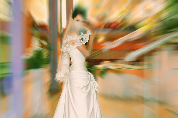 Pernikahan. Efek blur zoom radial defokusing filter diterapkan, wit — Stok Foto