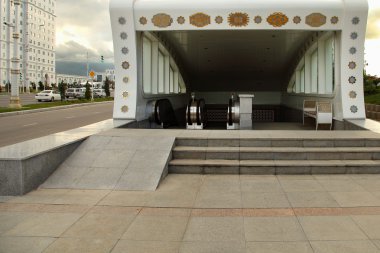 Yeraltı Metro, şehir merkezinde. Ashkhabad. turkmenista