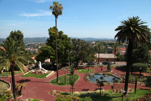 Grasse, Frankrike - 5 juli: Veiw av Grasse stad i södra Fra — Stockfoto